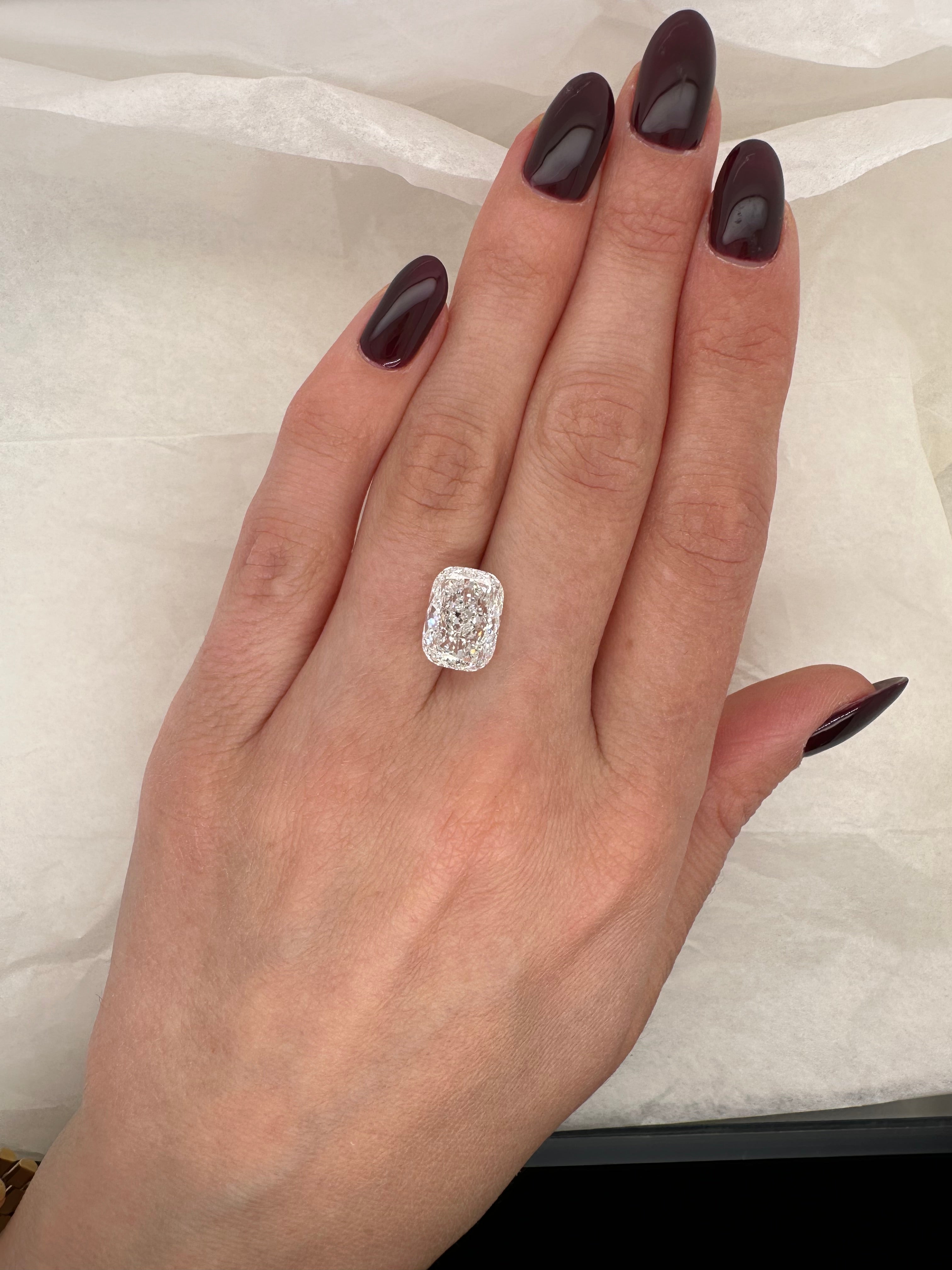 5.10 ELONGATED CUSHION LAB DIAMOND
