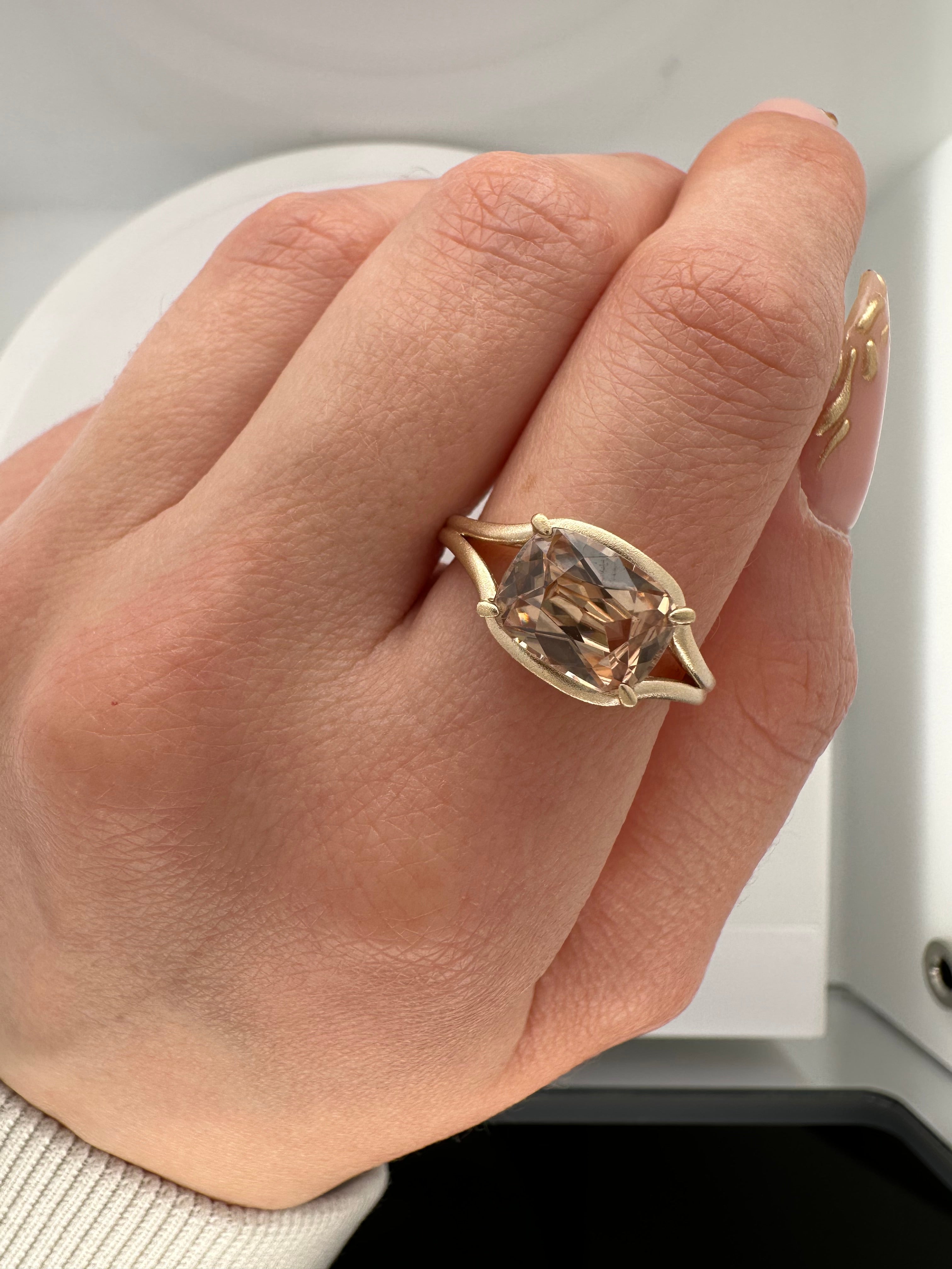 3.40 CARAT ZIRCON SPLIT SHANK