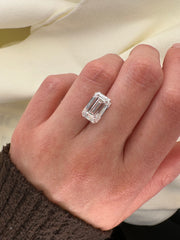 4 CARAT EMERALD CUT LAB GROWN DIAMOND