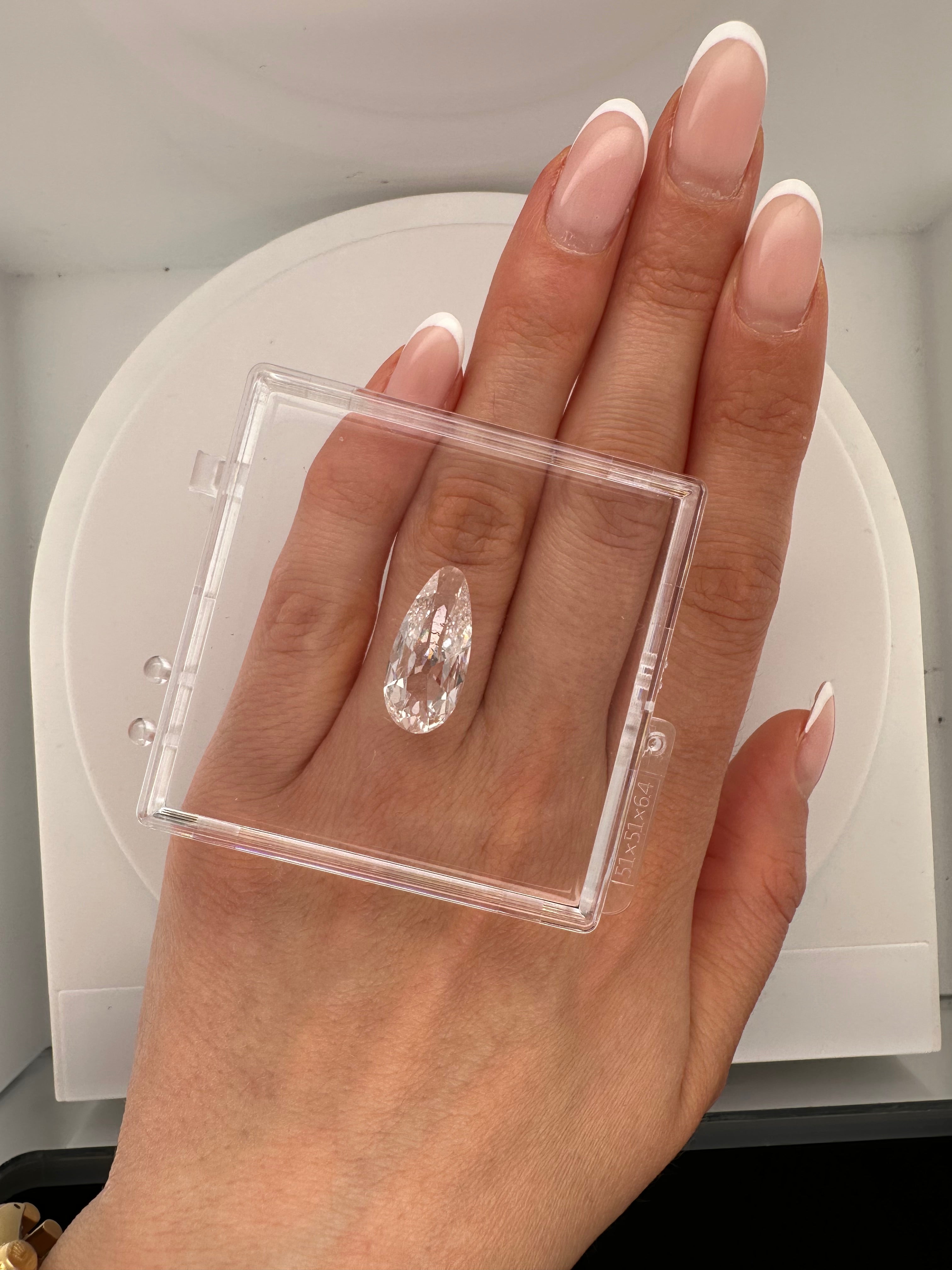 4.03 ANTIQUE MOVAL PEAR LAB DIAMOND