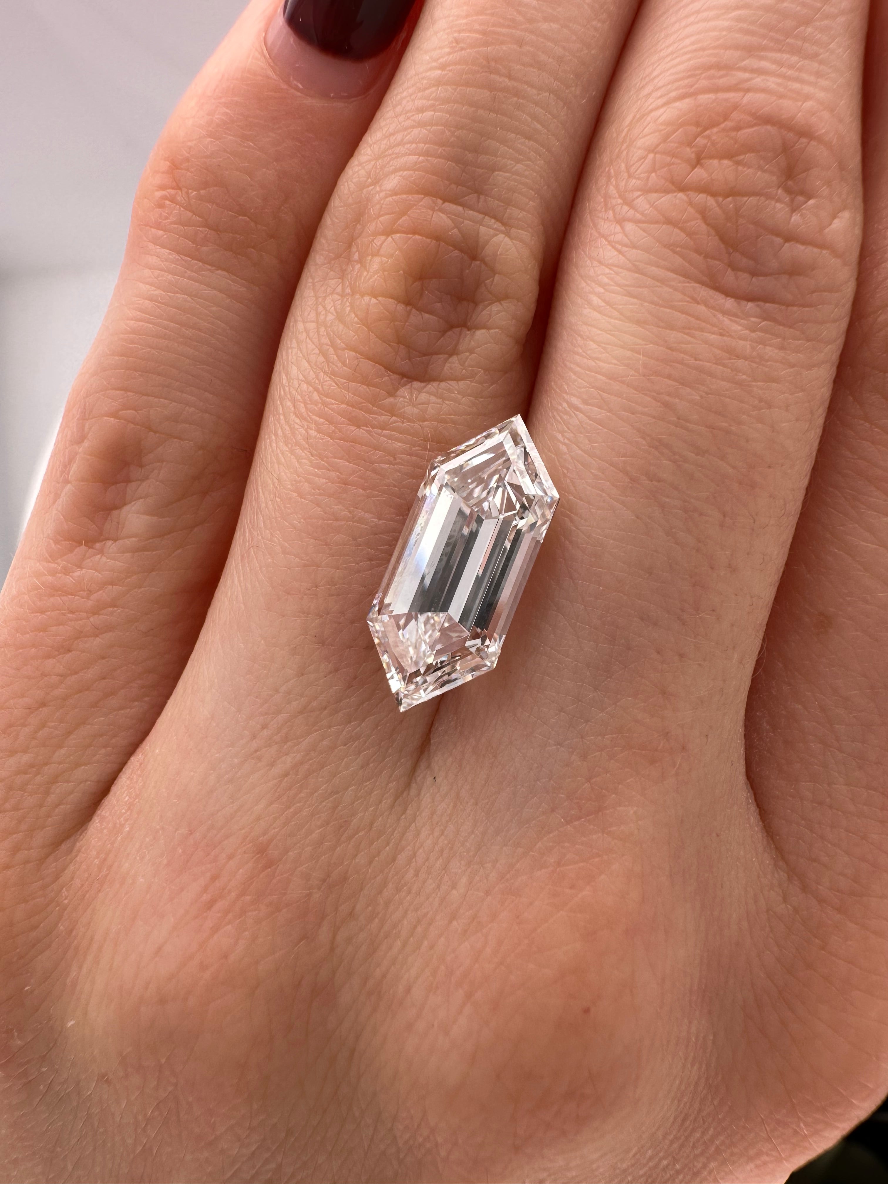 5.04 ELONGATED HEXAGON LAB DIAMOND