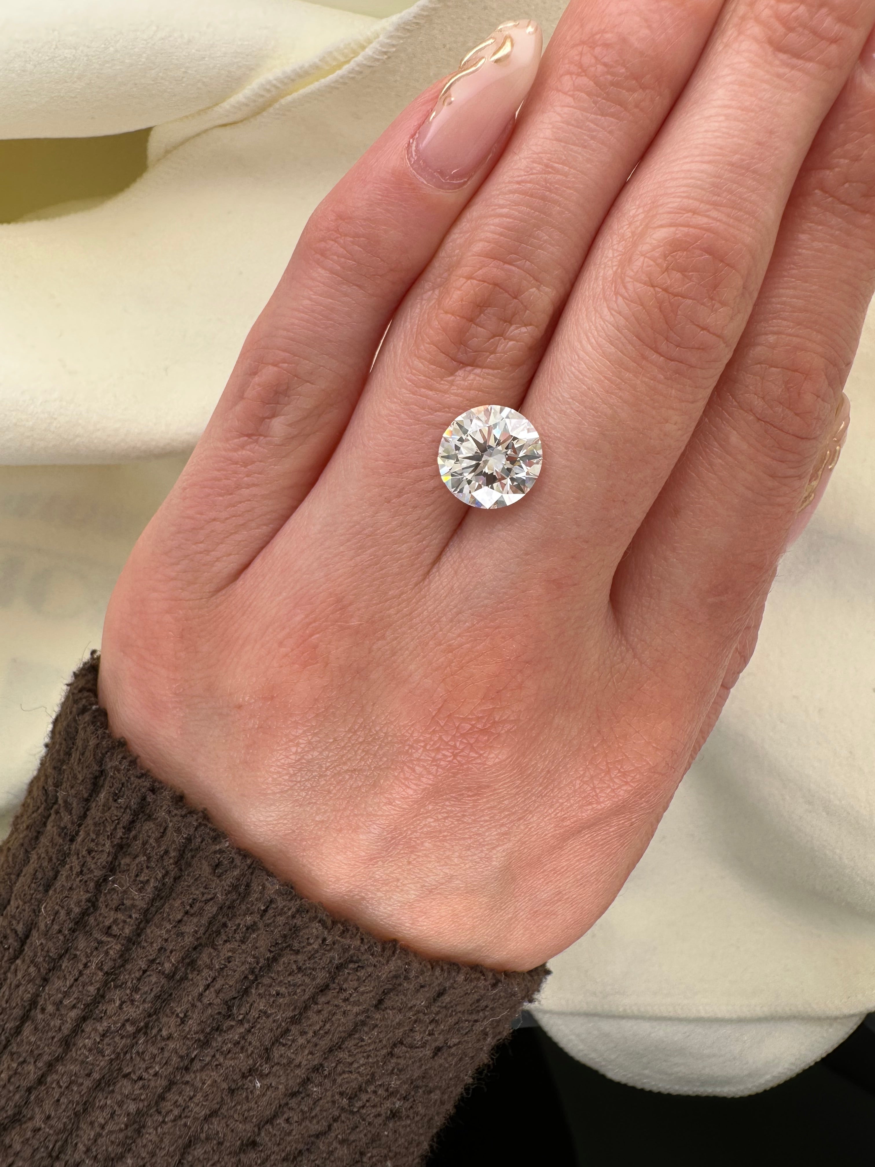 3.55 ROUND LAB GROWN DIAMOND