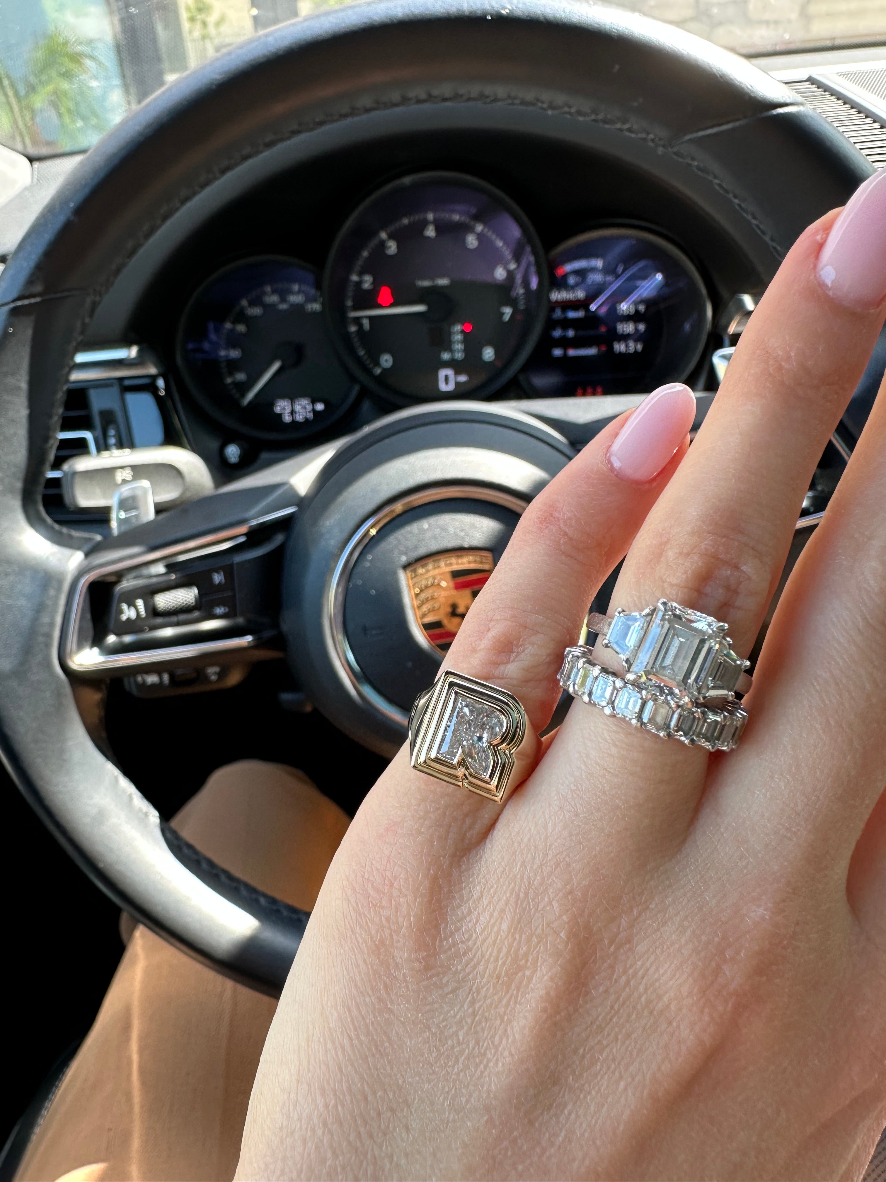 DOUBLE BEZEL LETTER LAB DIAMOND PINKY RING