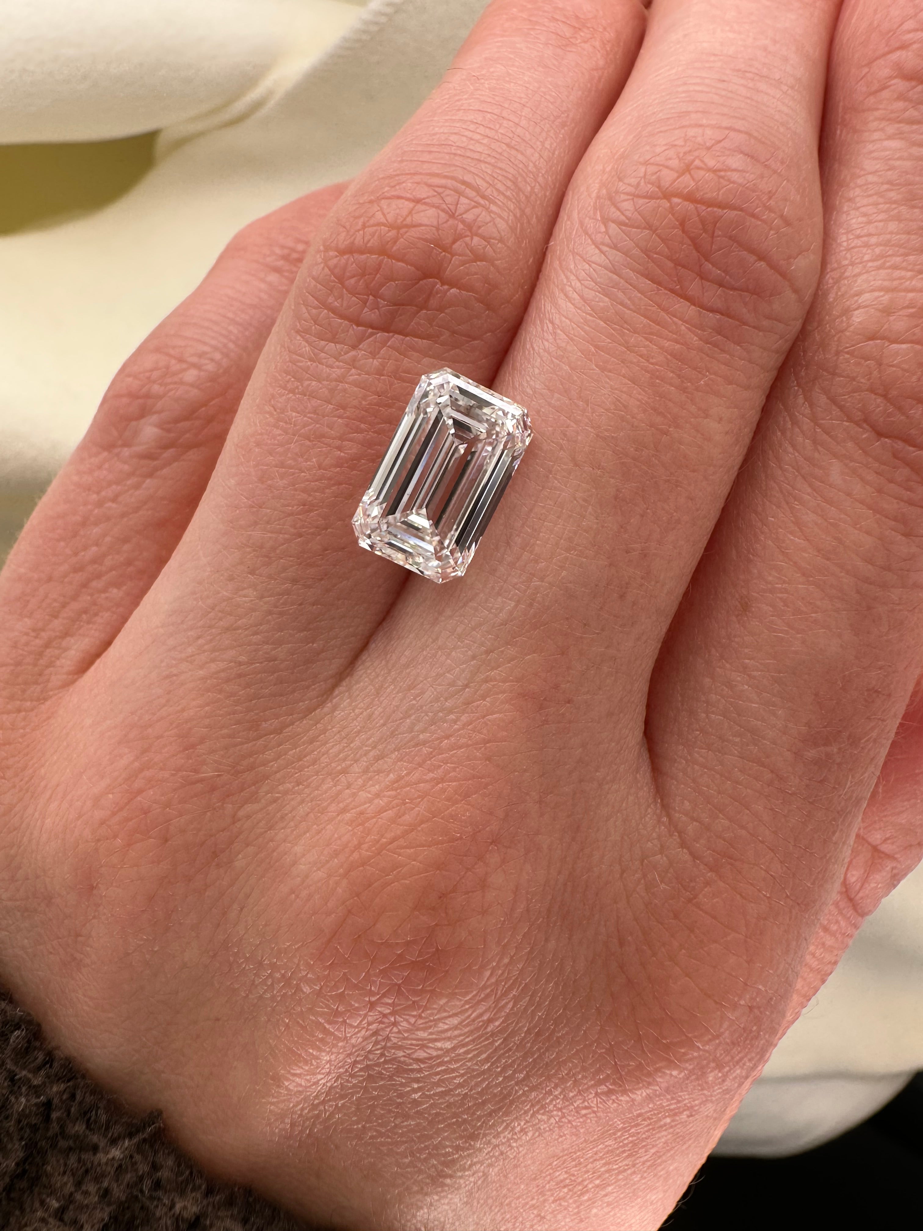 4 CARAT EMERALD CUT LAB GROWN DIAMOND