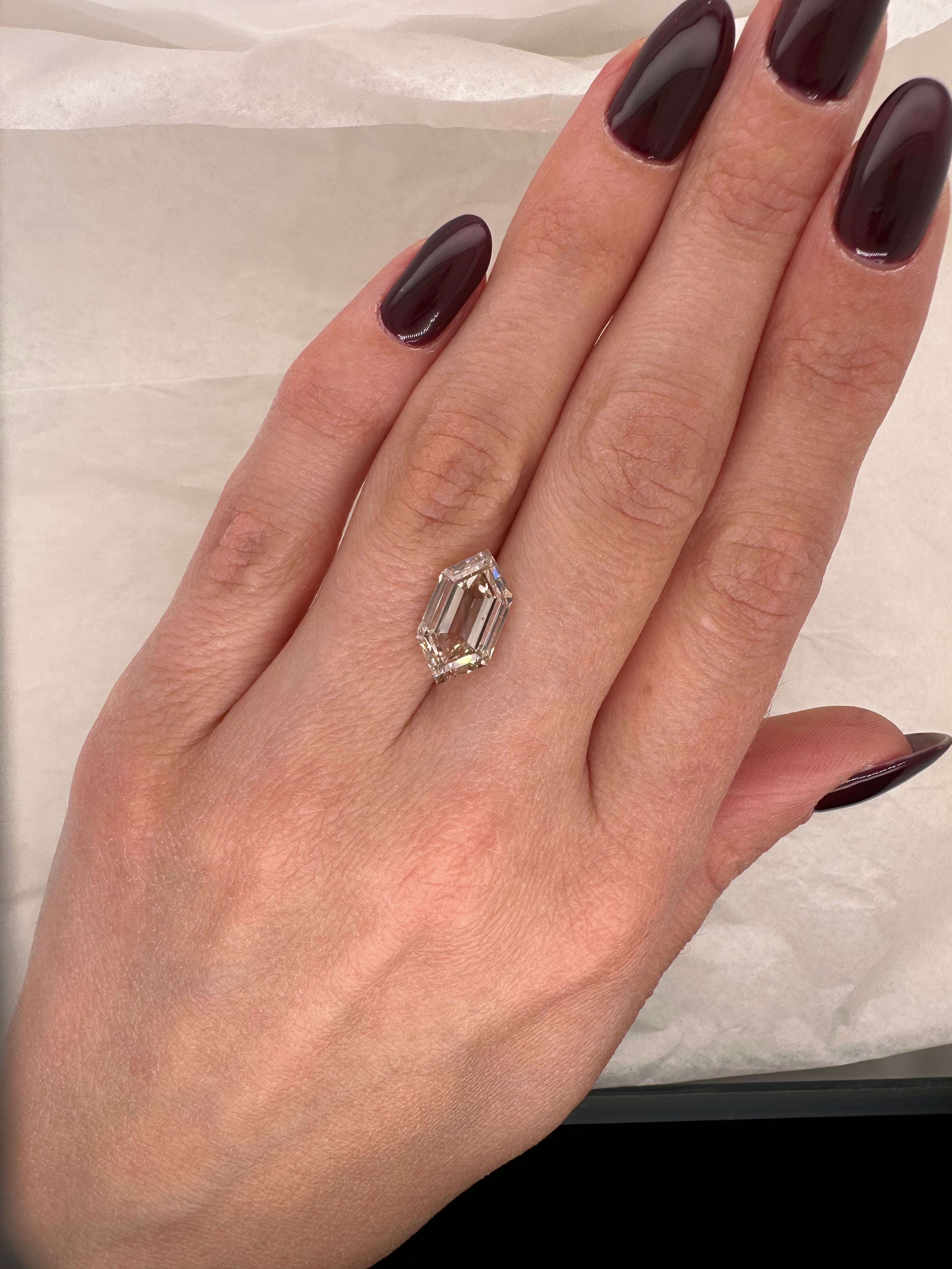 4.01 CARAT LIGHT BROWN/CHAMPAGNE HEXAGON LAB DIAMOND