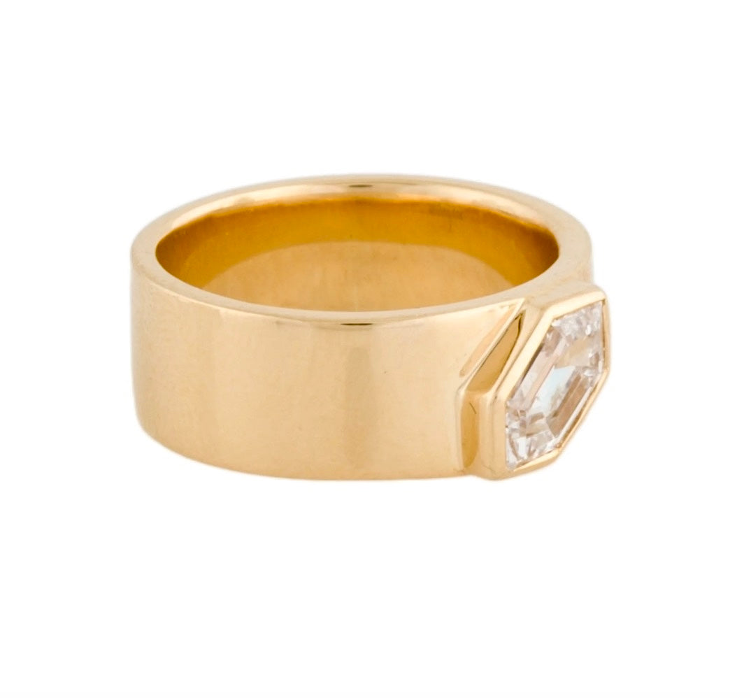 1.11 ELONGATED HEXAGON DIAMOND CIGAR BAND