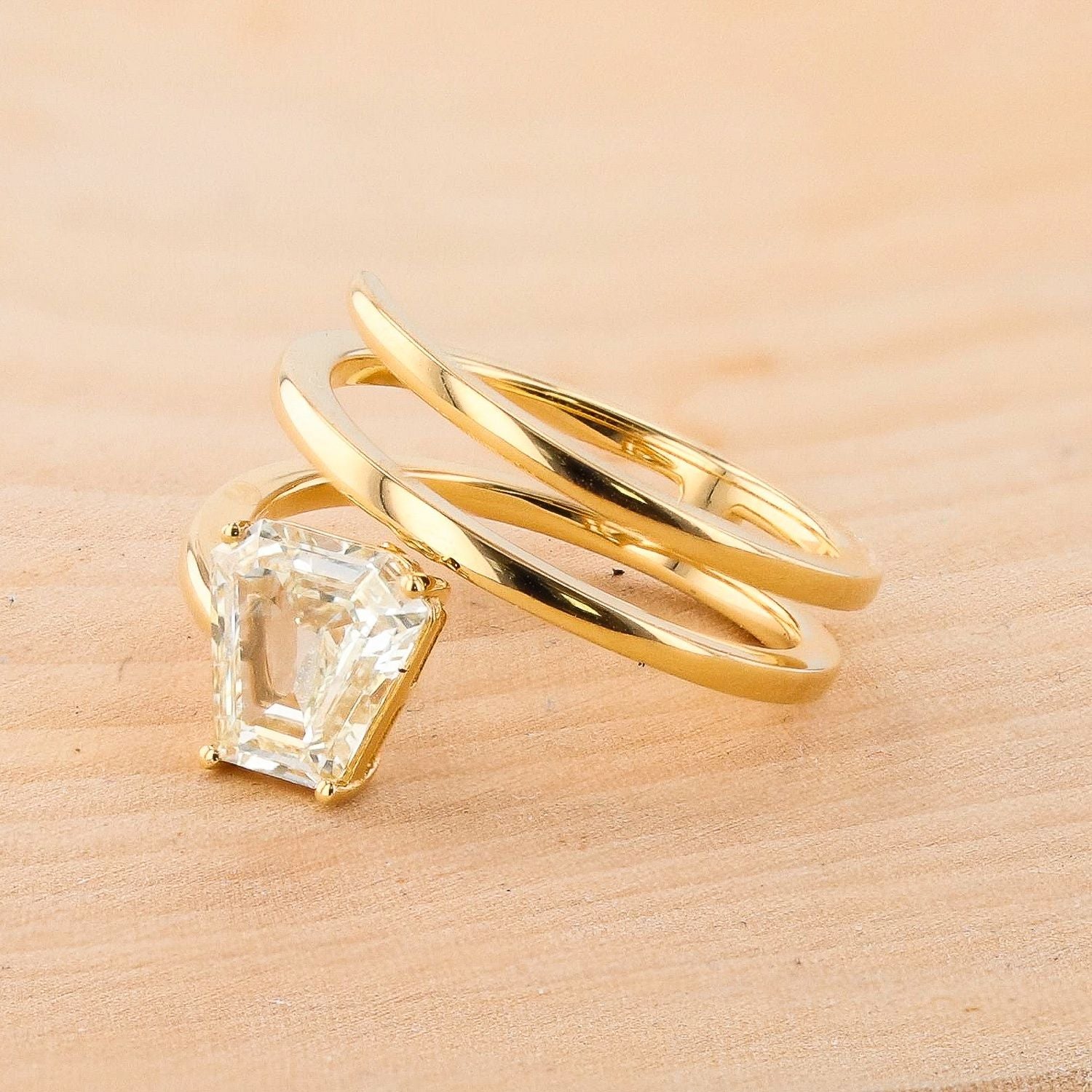 1.40 CARAT DIAMOND SWIRL RING