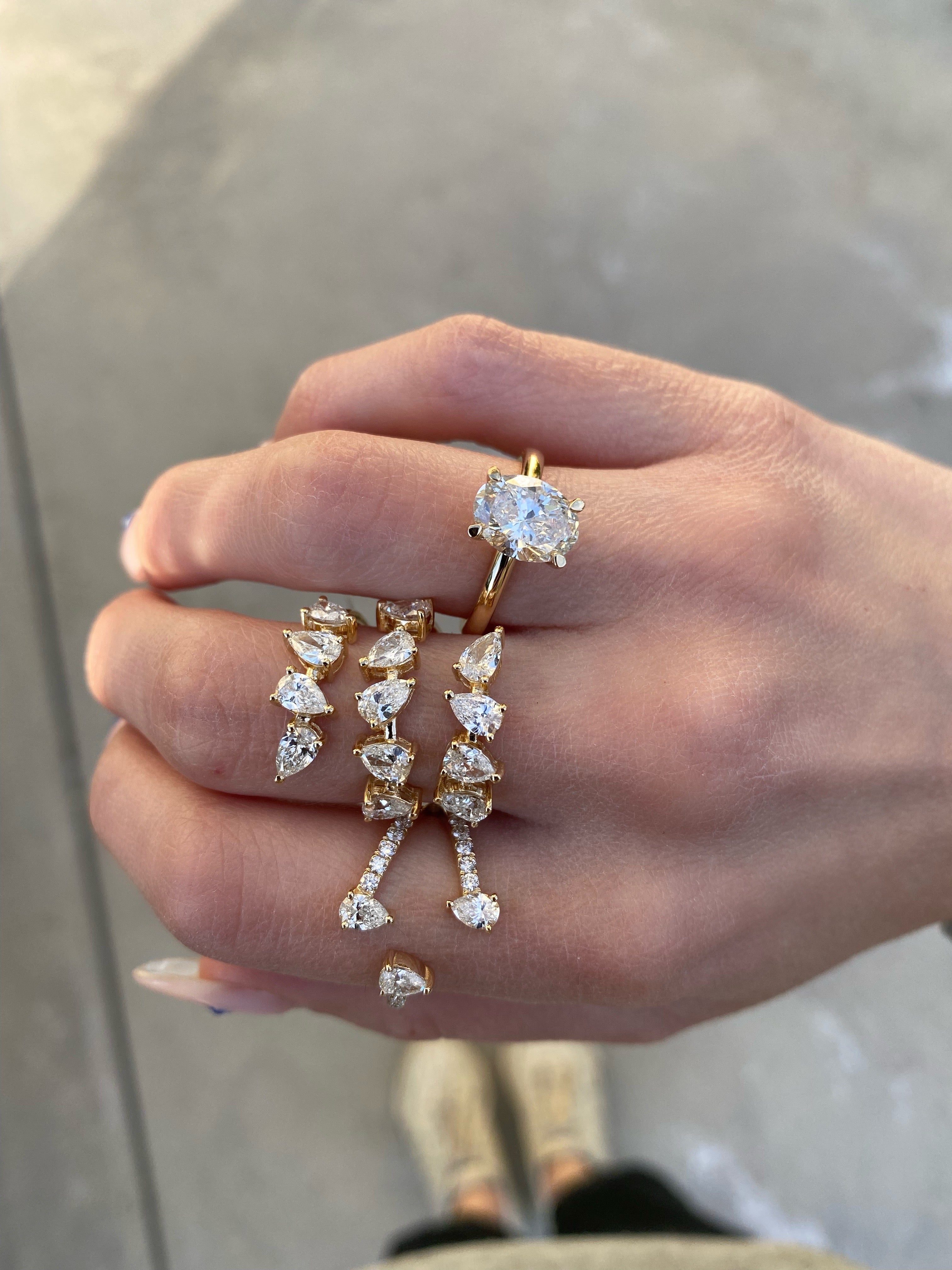 2.00 CARAT OVAL ENGAGEMENT RING