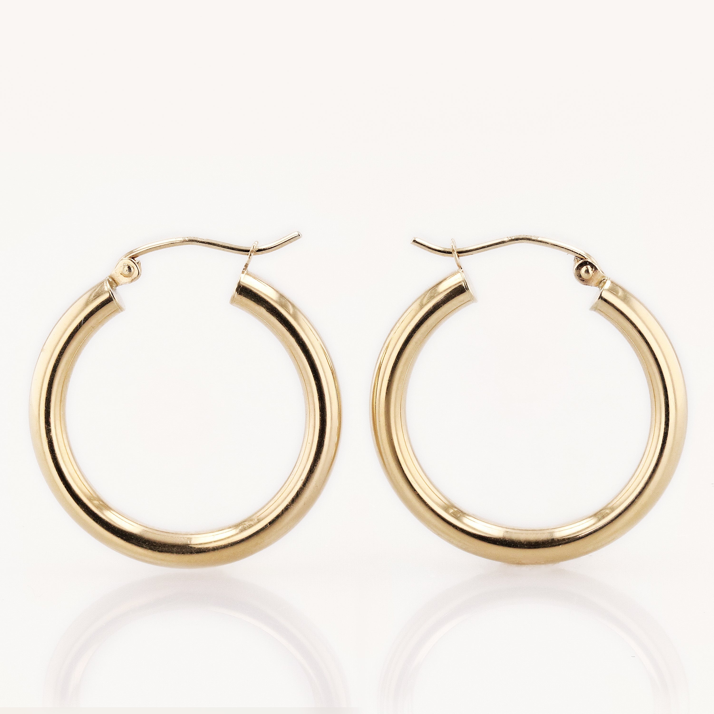 SMALL CHUNKY GOLD HOOPS