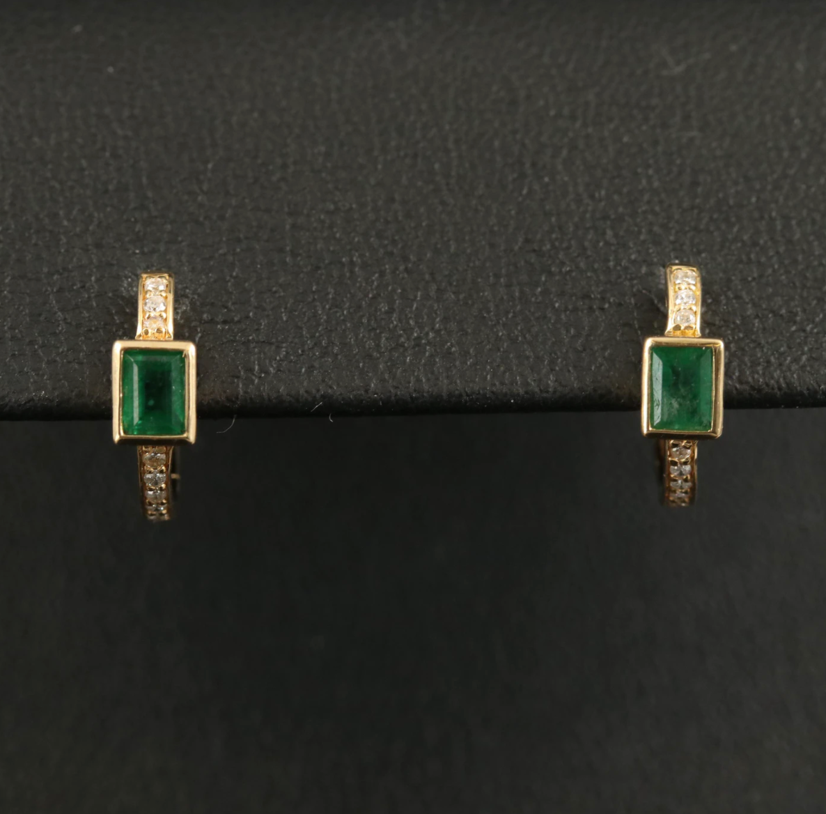 DIAMOND AND EMERALD HUGGIES