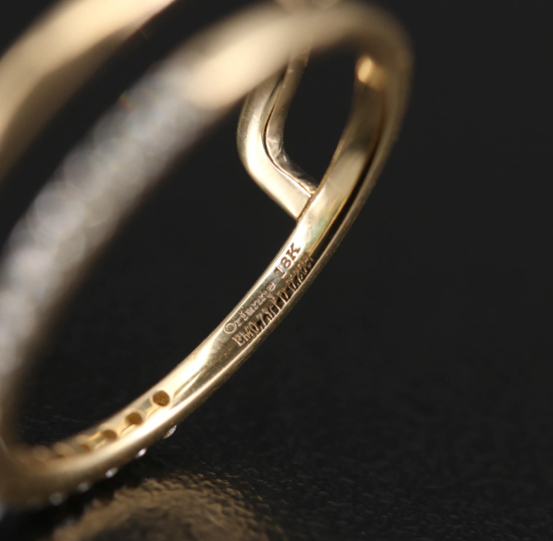 EMERALD PEAR SHAPE RING