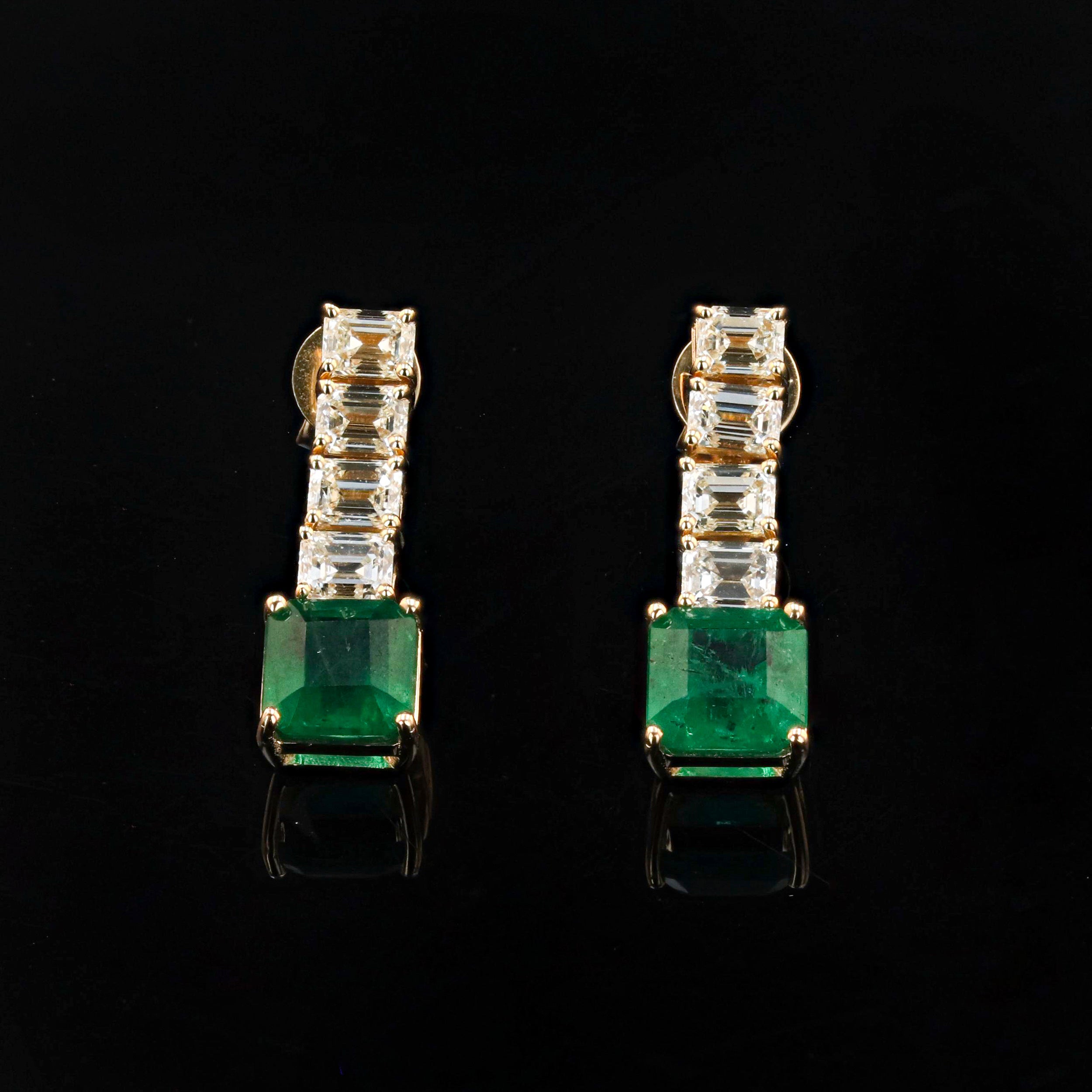 EMERALD AND DIAMOND DANGLE EARRINGS