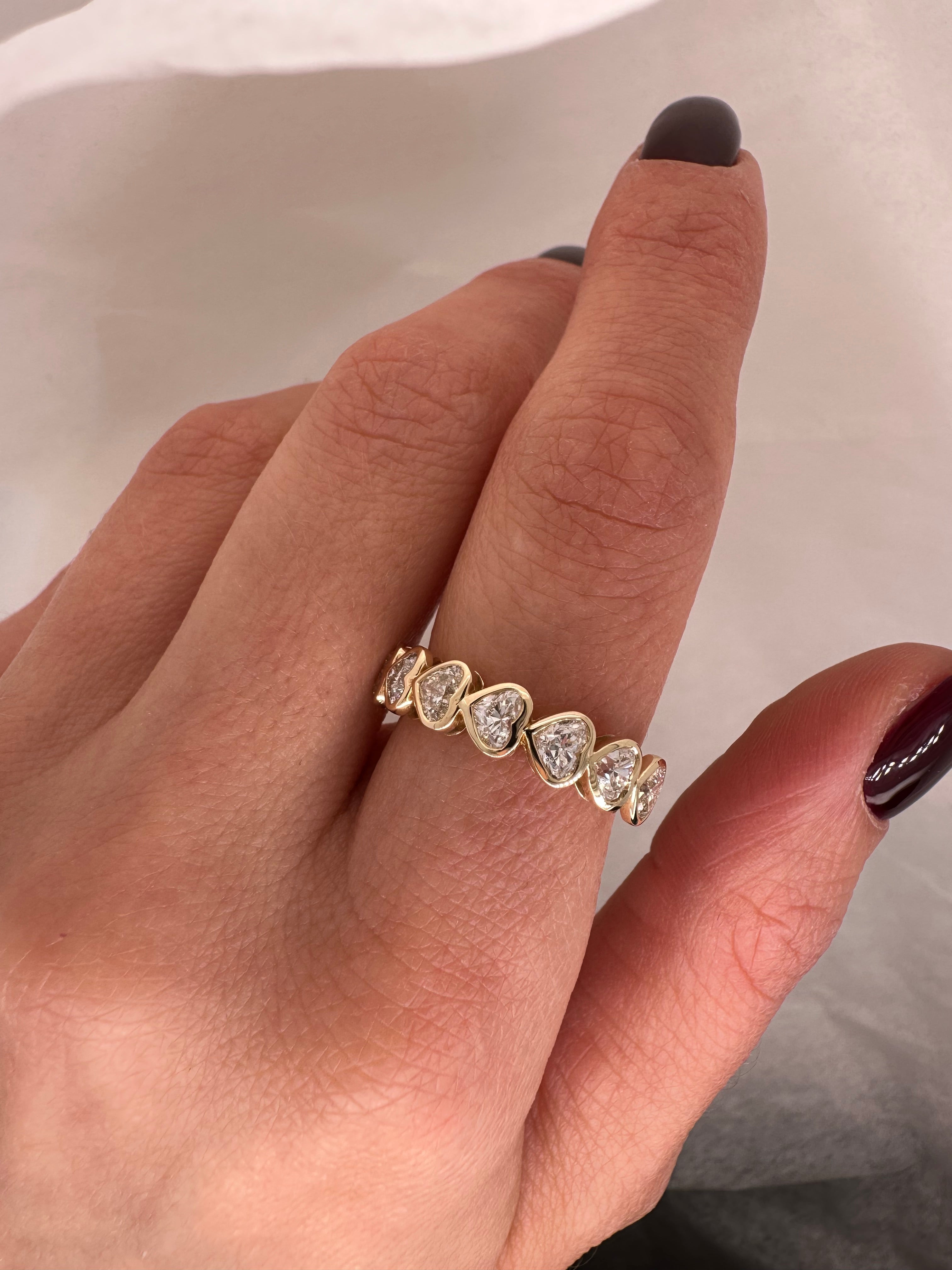 THE BEZEL HEART BAND