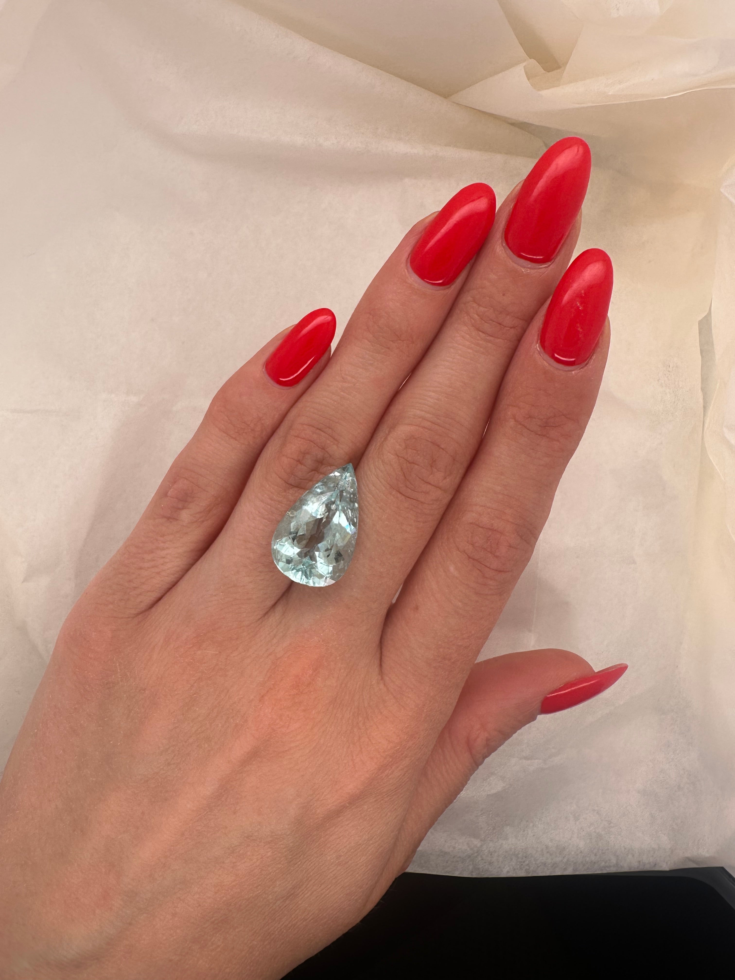 10.67 CARAT AQUAMARINE