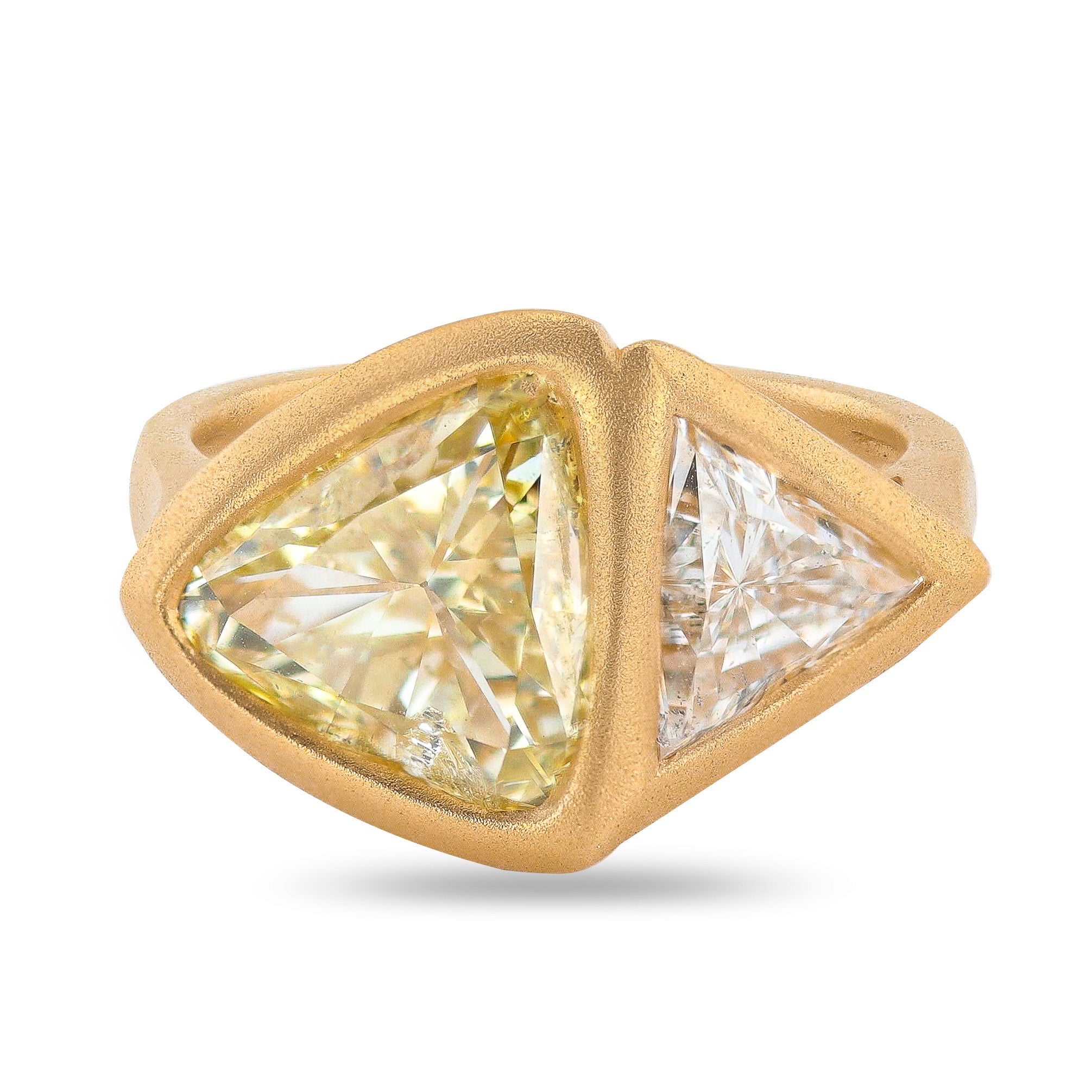 3.18 CARAT TOI ET MOI TRIANGLE RING