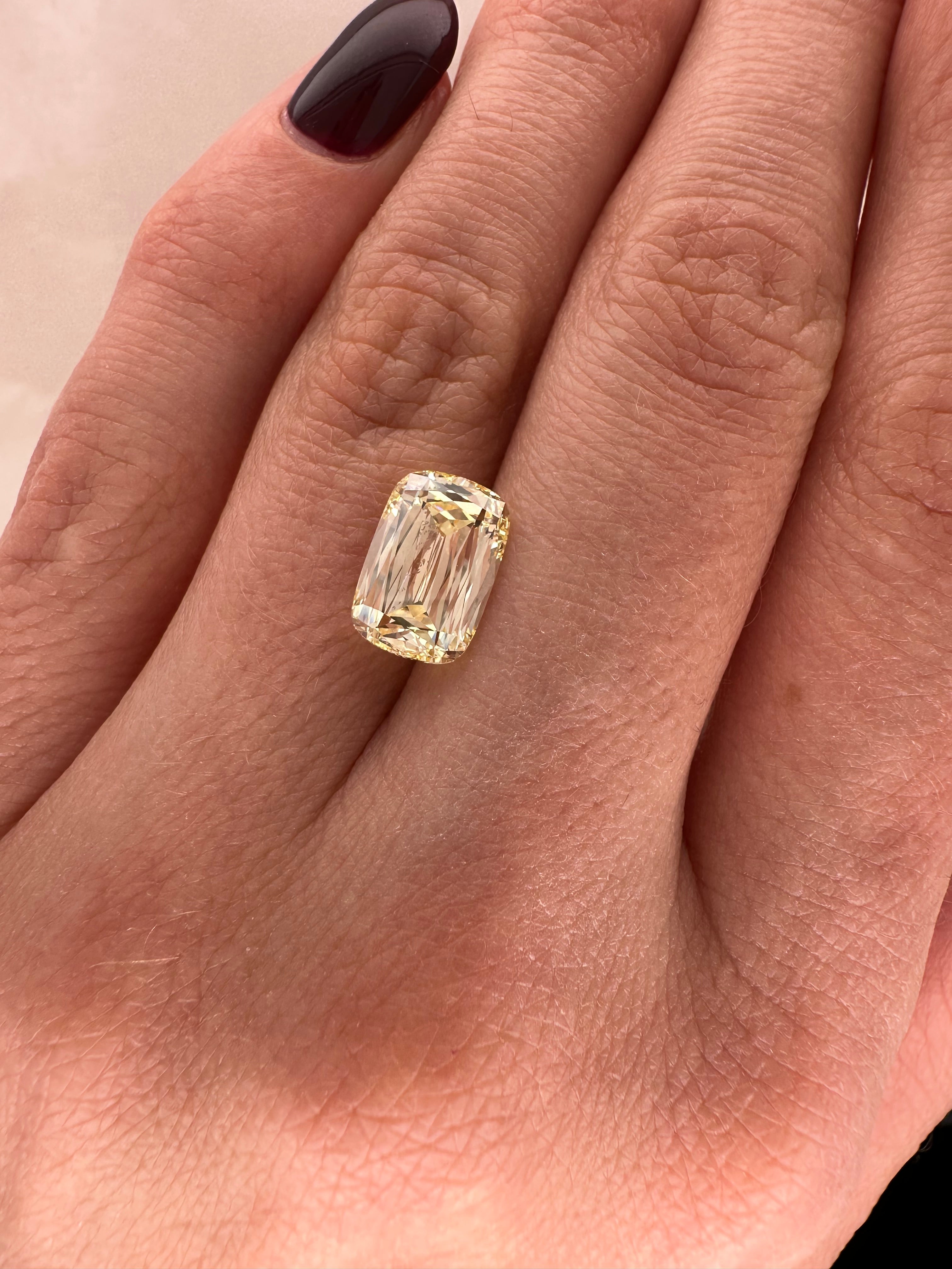 3.05 CARAT FANCY YELLOW SCISSOR CUT LAB DIAMOND