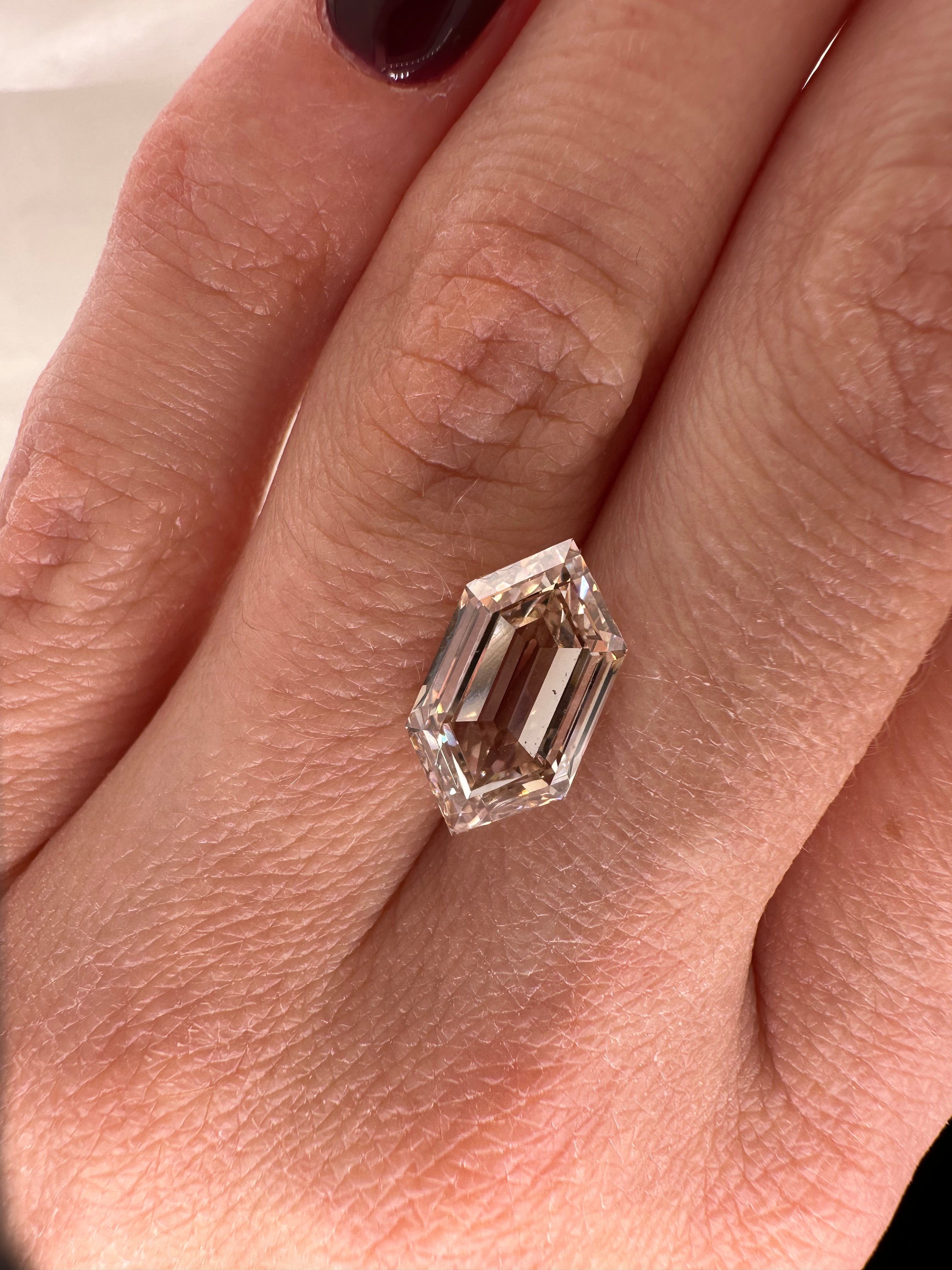 4.01 CARAT LIGHT BROWN/CHAMPAGNE HEXAGON LAB DIAMOND