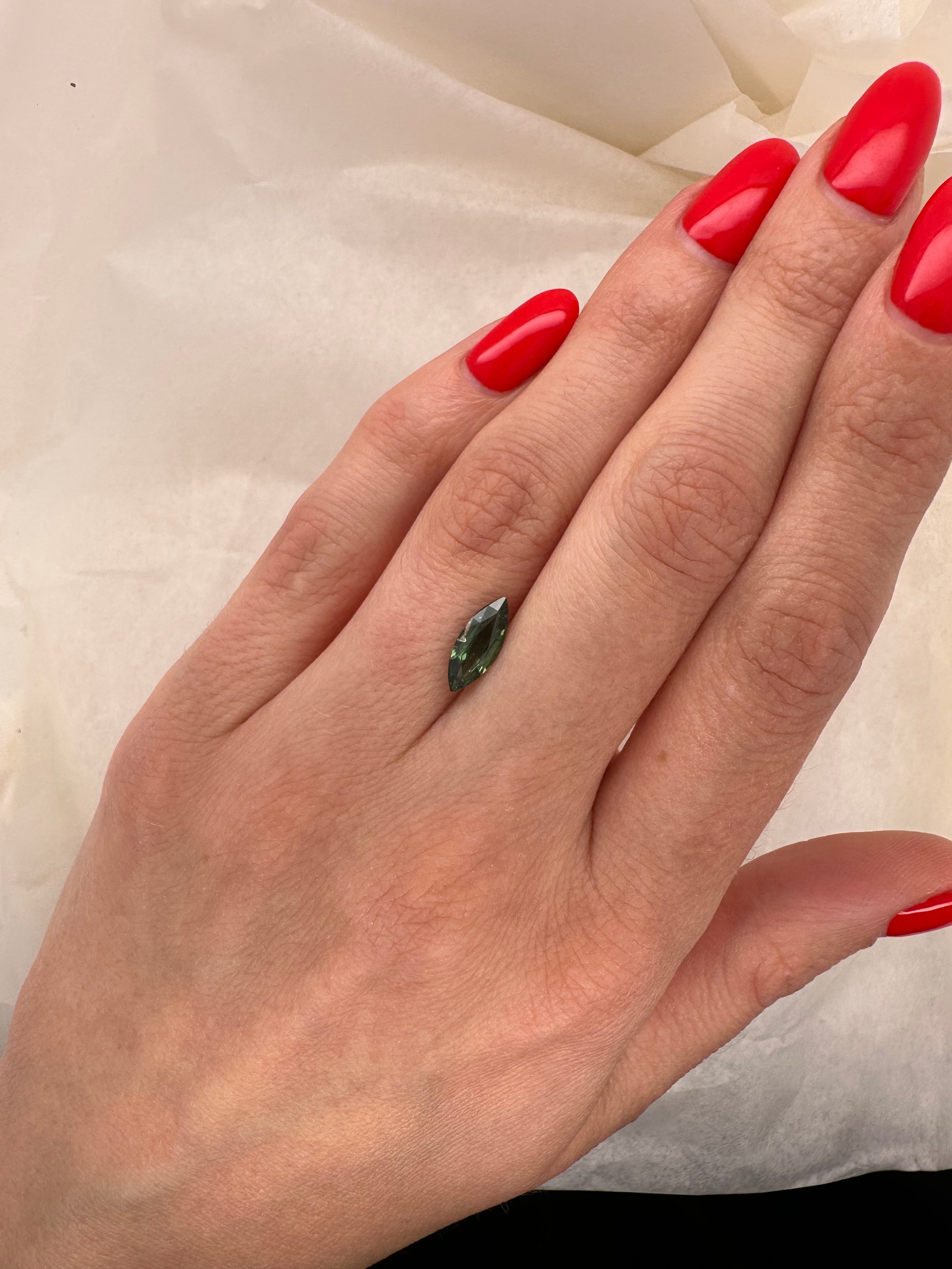 1.05 CARAT NO HEAT SAPPHIRE