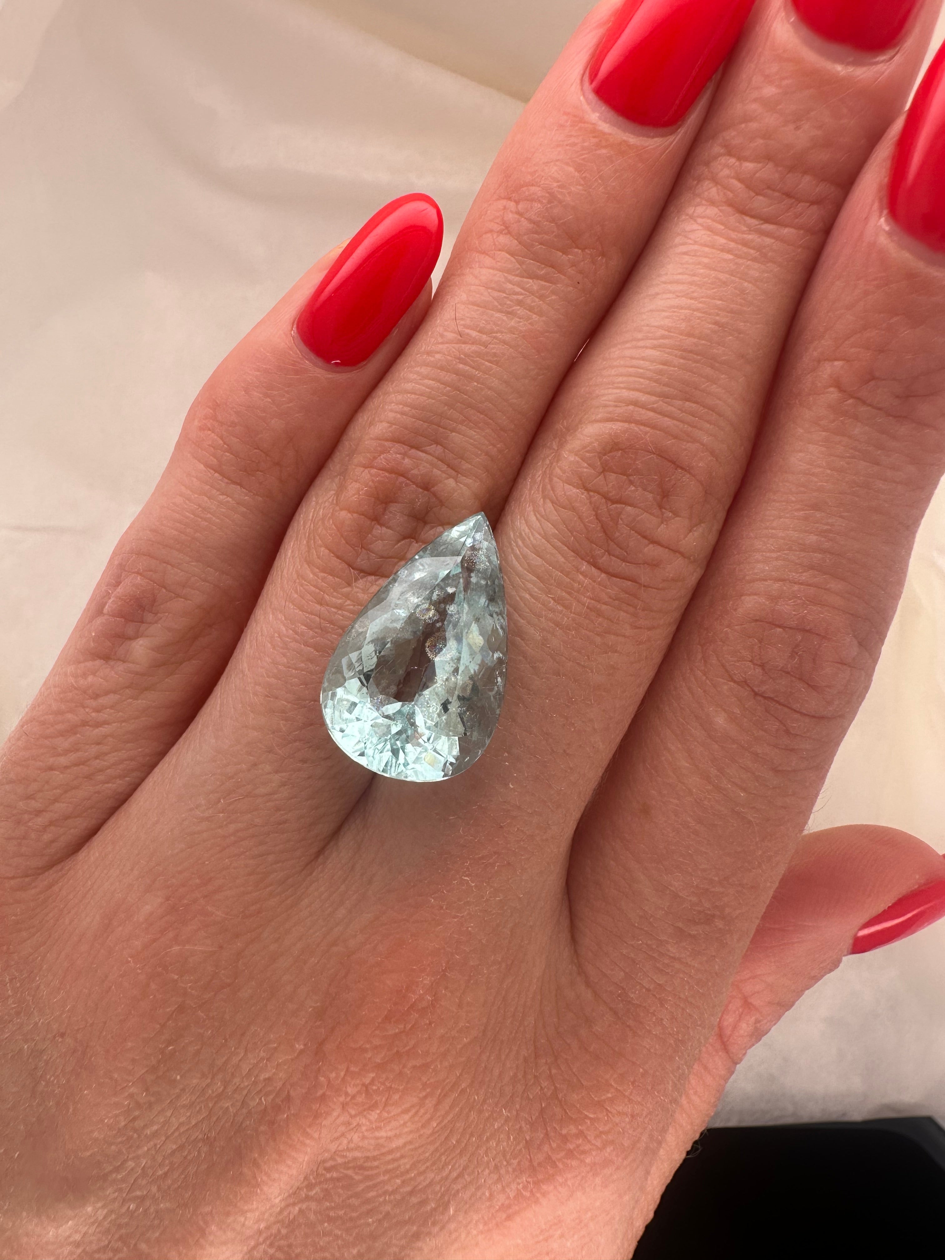 10.67 CARAT AQUAMARINE