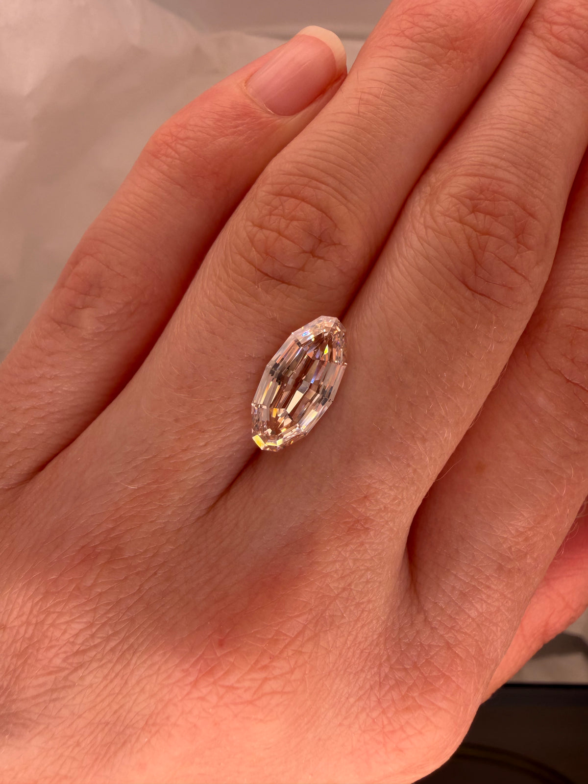 3.12 CARAT CHAMPAGNE STEP CUT MOVAL