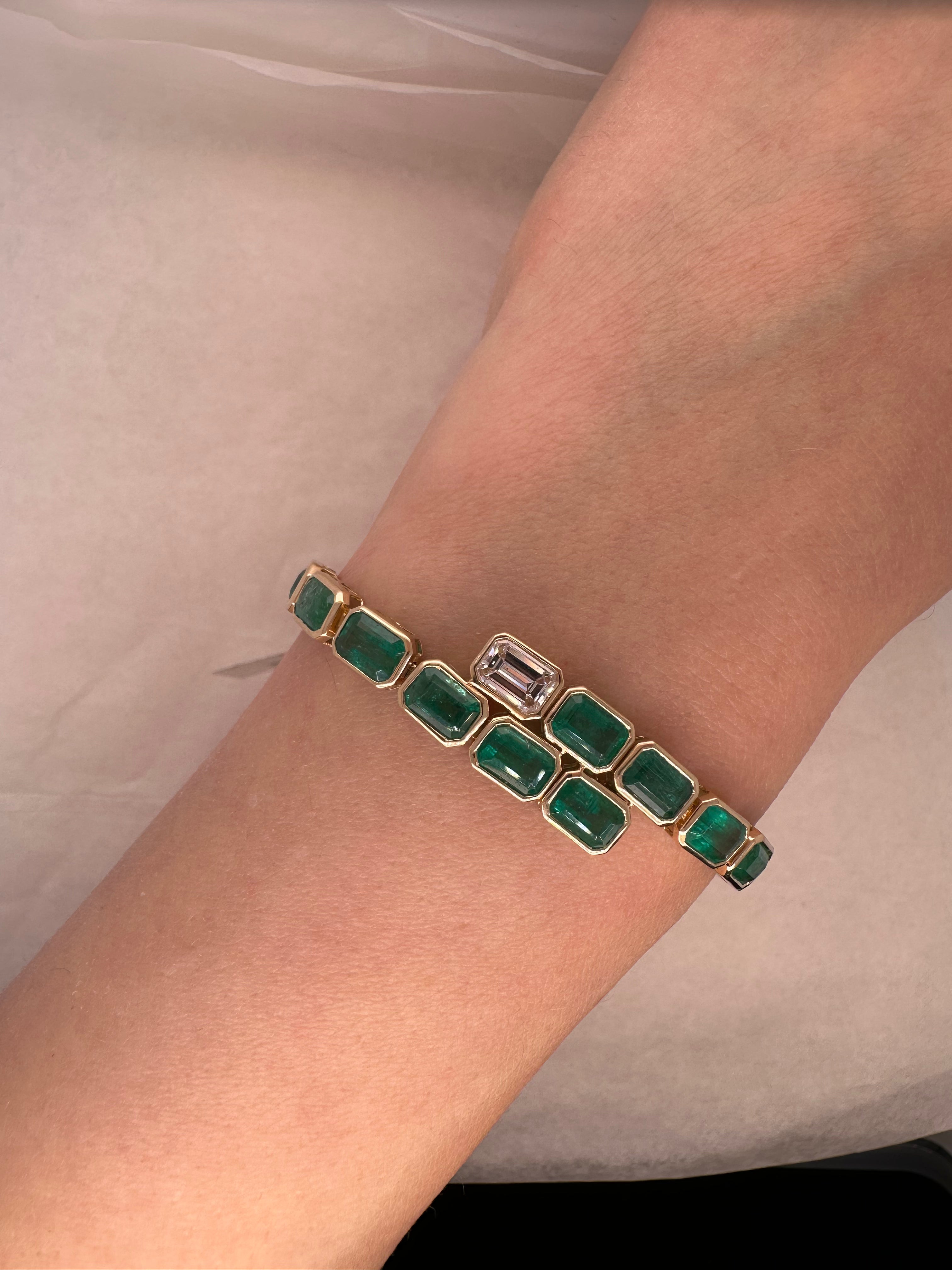 THE REBEL LINK EMERALD BRACELET