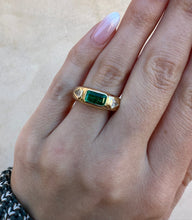 Load image into Gallery viewer, COLOMBIAN EMERALD AND DIAMOND BAND