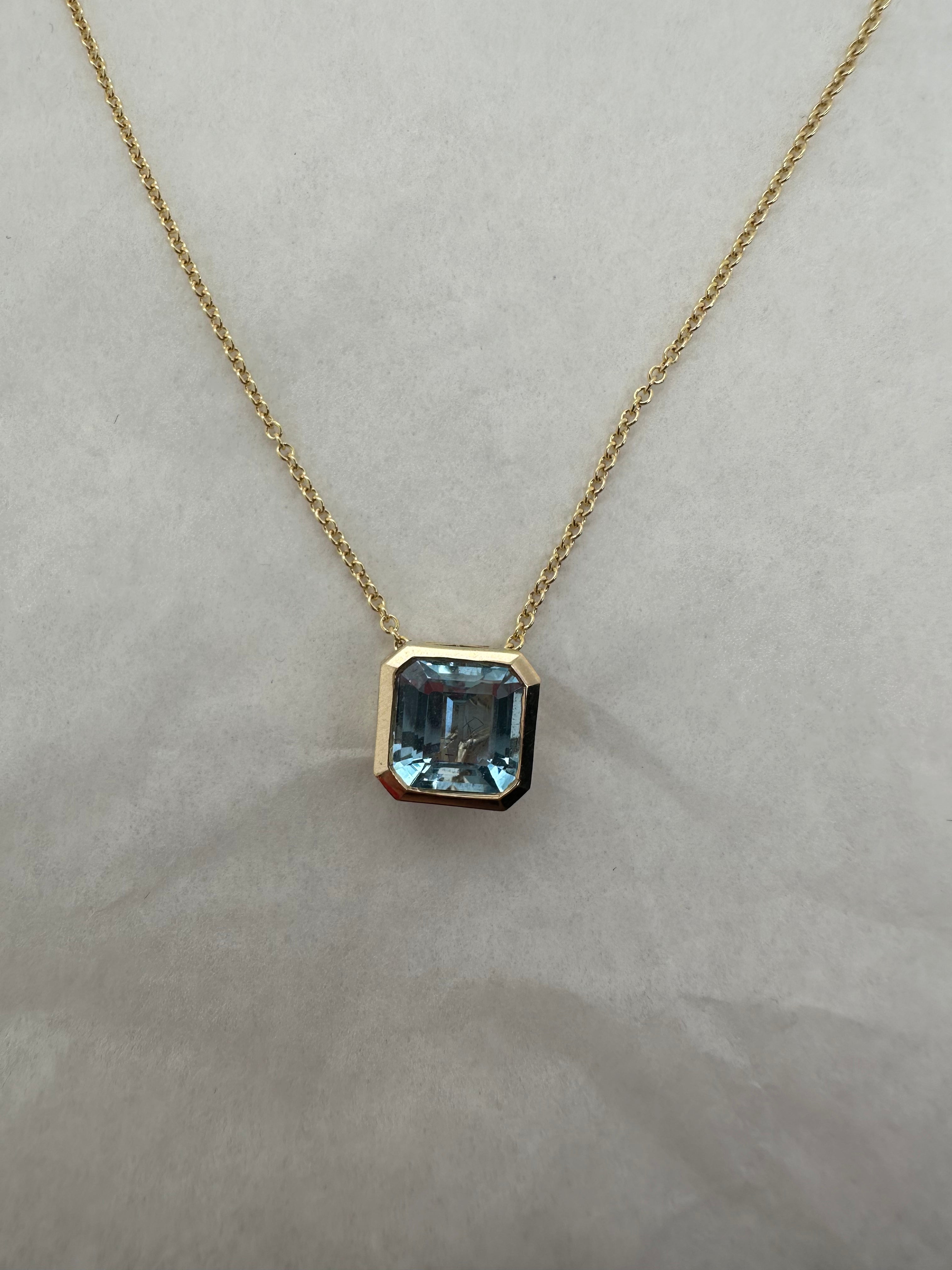 AQUAMARINE GEMSTONE PENDANT NECKLACE