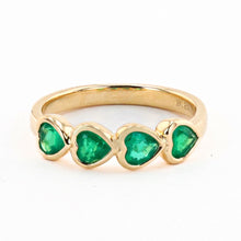 Load image into Gallery viewer, EMERALD BEZEL HEART RING