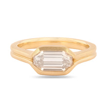Load image into Gallery viewer, 1.29 EMERALD CUT IN SATIN FINISH