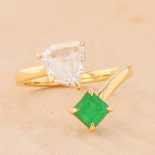 Load image into Gallery viewer, EMERALD AND ROSE CUT DIAMOND TOI ET MOI RING