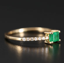 Load image into Gallery viewer, EMERALD AND DIAMOND BAND