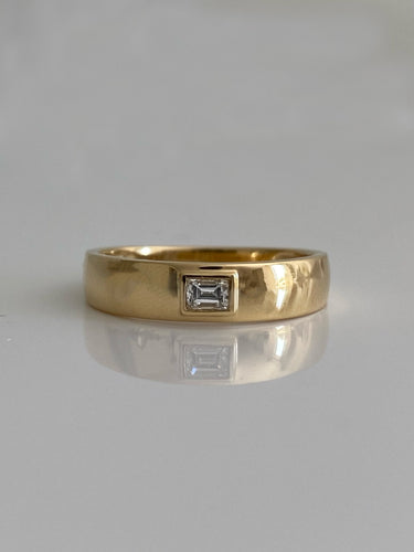 CIGAR DIAMOND BAND RING