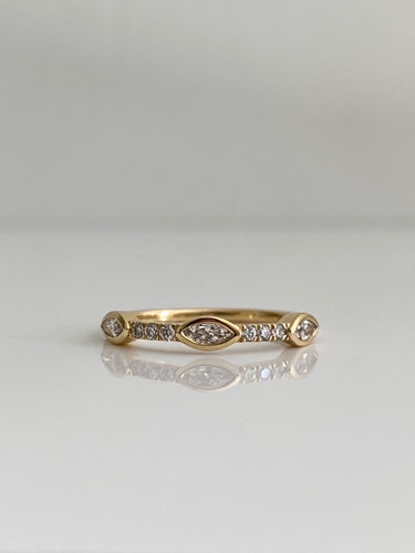 MARQUIS AND ROUND DIAMOND BAND