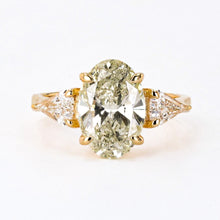 Load image into Gallery viewer, 3.23 CARAT CHAMPAGNE OVAL THREE STONE RING